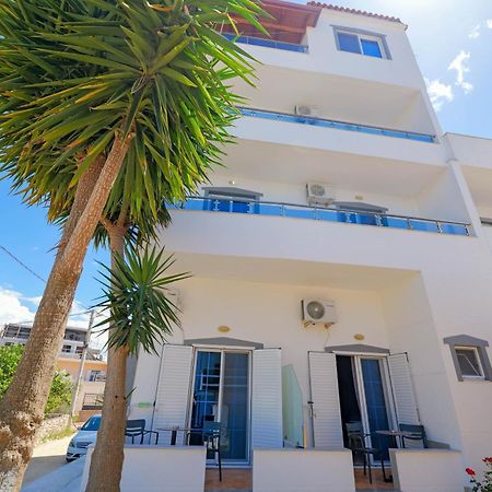 Hotel Deja Vu Ksamil Exterior photo