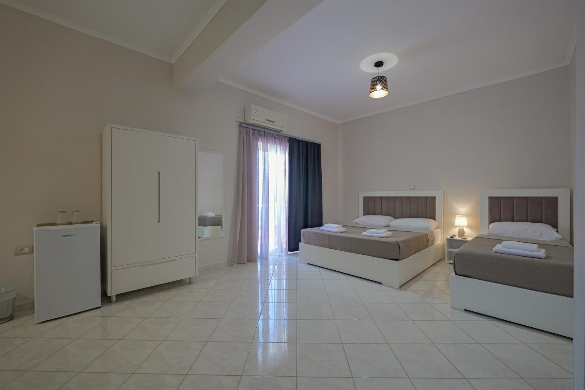 Hotel Deja Vu Ksamil Room photo